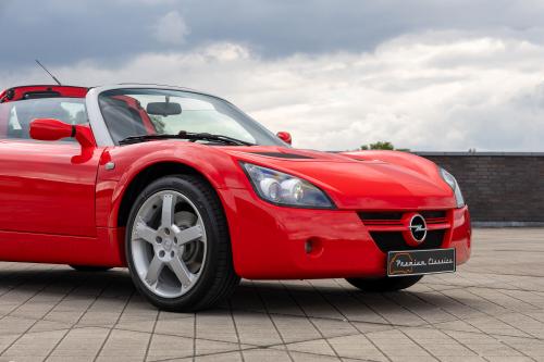 Opel Speedster 2.2 16V | 21.000KM | Orig. NL | New Condition | Radio | Leather
