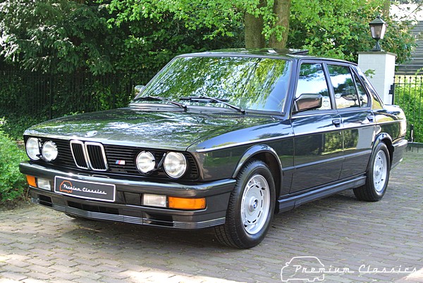 Enten Manga bundel BMW M535i E28, 1986,... • Premium Classics
